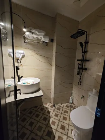 phoenix Tree's inn Отели рядом с достопримечательностью «Fushan Mazu»