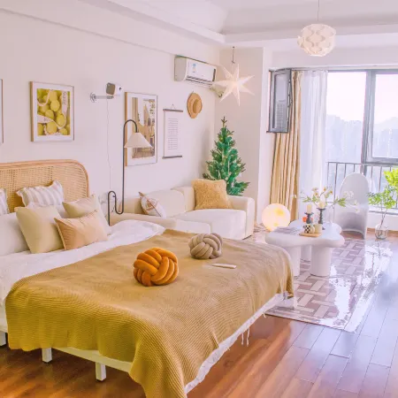 Jiangmen Zhuifeng Apartment