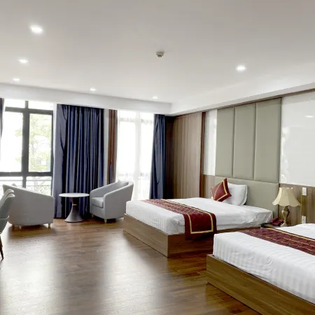 Nguyen Quyen Hotel Отели рядом с достопримечательностью «Центральный Цирк»
