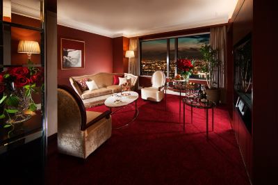 ラグジュアリージュニアスイート（禁煙） ホテル阪急インターナショナルの写真