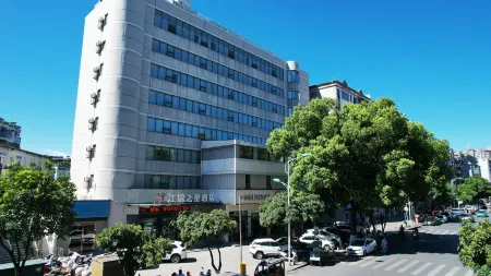 Danjiangkou Jiangjin Star Hotel Отели в г. Даньцзянкоу