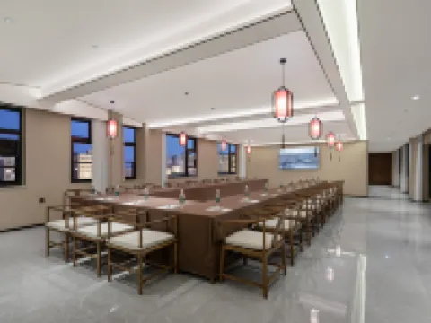Mo Shang Qing Ju Hotel (Quliang Garment Industrial Park, South University Road, Zhengzhou) Hotel a Xinmi