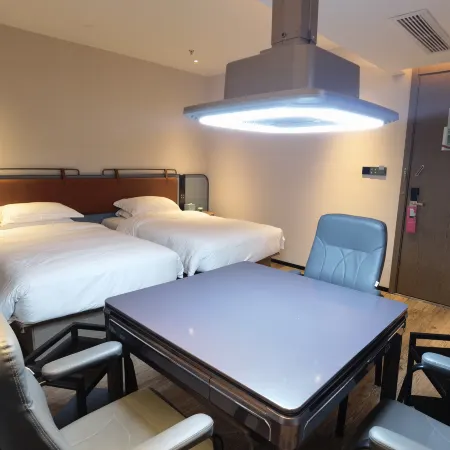 Echarm Hotel (Xianning Hot Spring Center Flower Bed)