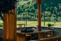Tonglu Nanxi Bieyuan B&B (OMG Heartbeat Paradise Branch)