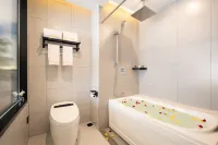 VX Hotel (Zhuanghe Huanghai Avenue)