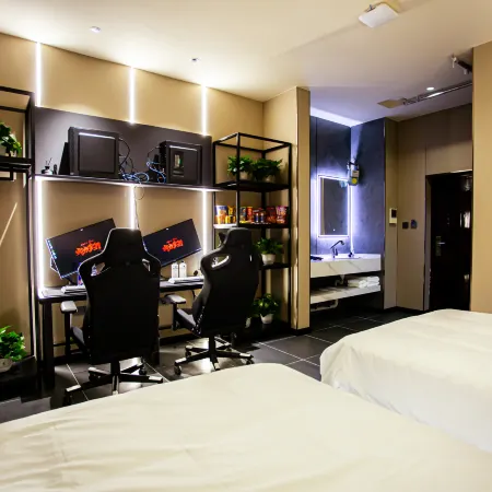 Firepower Full E-sports Hotel (Hashi Clothing City Branch)