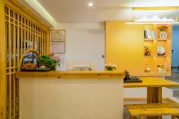 Yixiangju Homestay (Xijiang Qianhu Miao Village Observation Deck Branch)