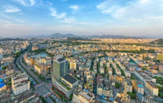 โรงแรมโฮมอินน์ พลัส (สถานีรถไฟกุ้ยหลิน สวนเซียงบิซาน) โรงแรมใน
