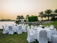 فيرمونت باب البحر أبو ظبي Hotels near The Ritz-Carlton Beach
