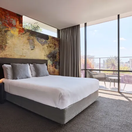 Kennigo Hotel Brisbane, Independent Collection by an EVT hotel Отели рядом с достопримечательностью «Скалы Кангару-Пойнт»