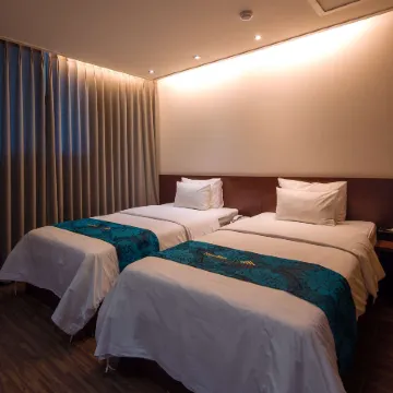 Namsan Hill Hotel Отели рядом с достопримечательностью «Чонногу»