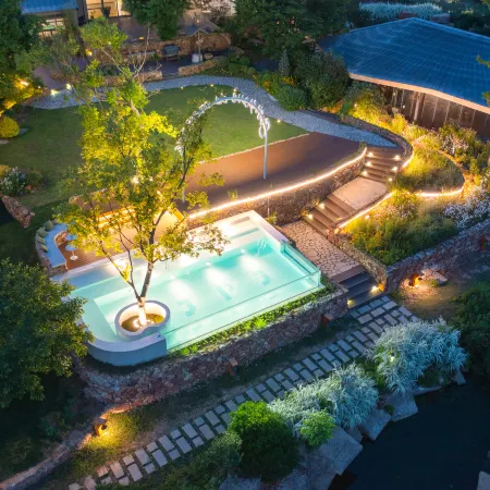 Nanjing Jiapuji Parent-child vacation  Hotel (Tangshan Hot Spring Garden Expo)