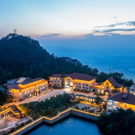 Lushan Lutos Terrace Garden Resort Hotel
