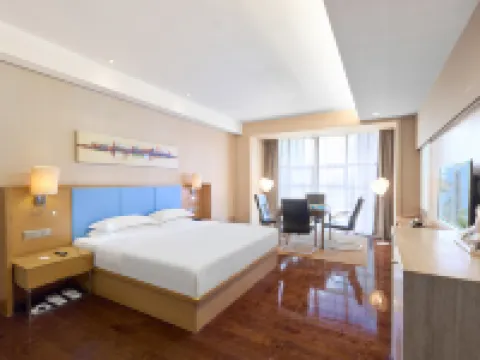 Ramada Plaza by Wyndham Shenzhen North Hotels near Shenzhenbei Railway Station