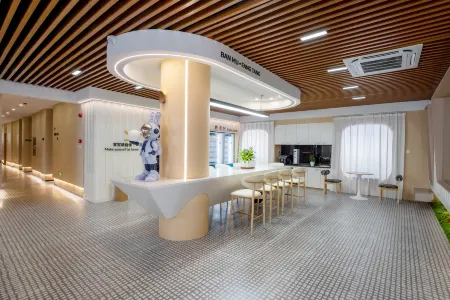 Banmu Fangtang Youth Hotel (Huilongwo Hubushan) Отели рядом с достопримечательностью «Pengcheng Square»