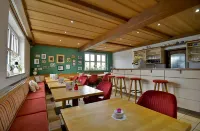 Café Und Hotel Zum Grünen Baum Hotels in Neustadt bei Coburg