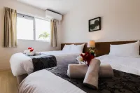 Alpha Terrace Onna Hills Hotels in Онна