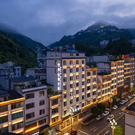 BAMBOO BOAT Light Luxury Hotel (Weixin Huan Cheng Xi Road)