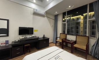 Yuanyang Tianyue Hotel
