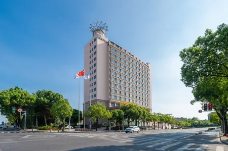 Sunkist International Hotel