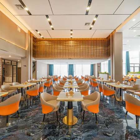 Poltton Century Hotel（Yangjiang  Jinshan Road ）