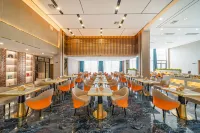 Poltton Century Hotel(Yangjiang Jinshan Road )