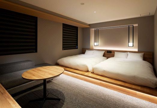 4. 호텔 안드룸스 ..