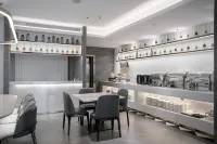 Yiju Yun Hotel (Gaoyou World Trade Plaza South Gate Street Store)