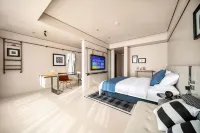 Aurora Hotel