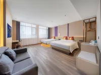 Shangfeipai Hotel (Kailu Government No. 1 High School) Hotels in Kailu