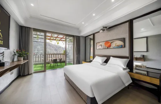 宜賓水木酒店（合江門冠英古街店）