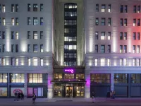 Moxy NYC Times Square Hotels near Baruch Playground