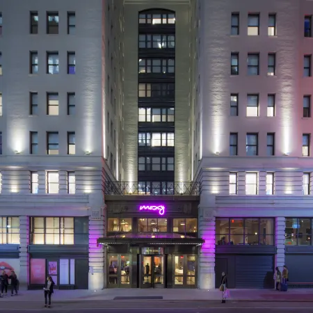 Moxy NYC Times Square Отели рядом с достопримечательностью «Мидтаун»