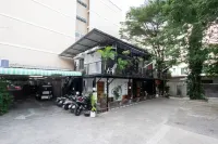 自然精品飯店 Wat Samian Nari附近的飯店