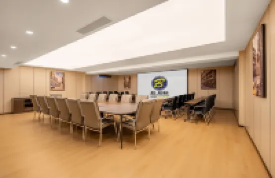 浦東假日酒店（庫爾勒店）