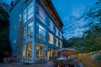 Fenghuang Wanli Aya Homestay