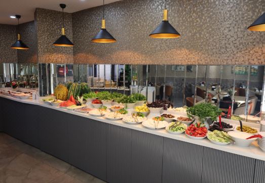 1. 비존 파크 오텔..