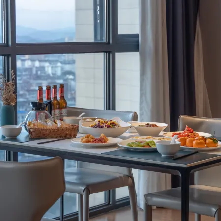 Yue Hotel (Pingxiang Autumn Harvest Plaza)