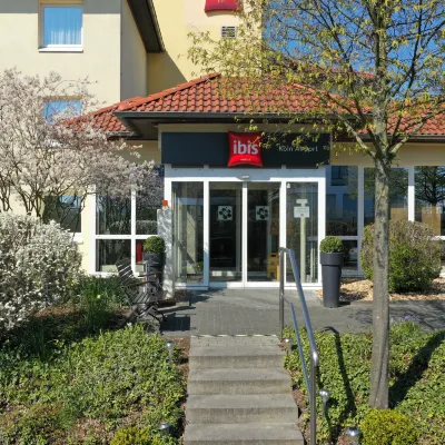 Ibis Koeln Airport Hotels near Höhenberg