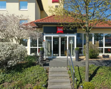 イビス ホテル ケルン エアポート ケルンのホテル