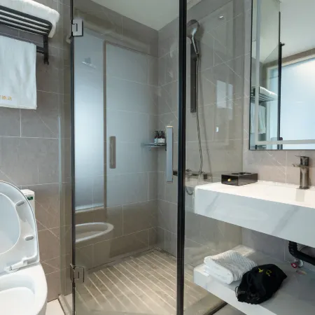 Chibi Lake Holiday Hotel (Xinjiekou Commercial Street) Hoteles en Chibi