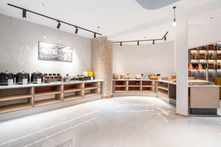 PLATINUM-LAI HOTEL GROUP Отели рядом с достопримечательностью «Zhujingzhen»