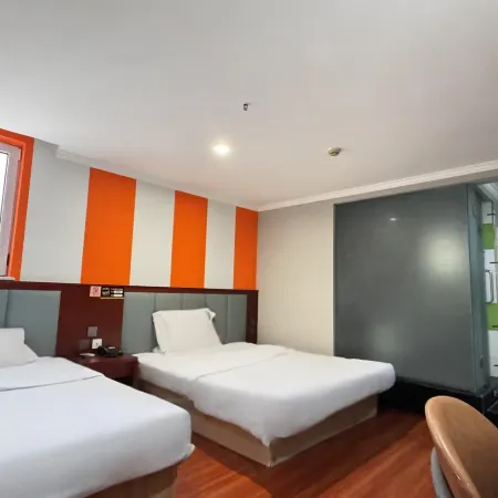 Qiyuan Yueding Business Hotel (Beijing Huilongguan East Street Subway Station)