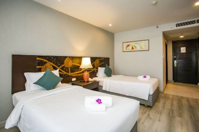 Deluxe Empress Twin Room Empress Pattaya Hotel Photo