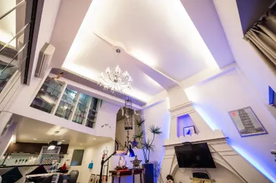 Eiffel Tower B&B Hotels near Luodong Night Market