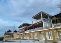 Three B Villa & Resto Banyuwangi Hotels in Wongsorejo