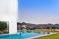 BD4103-5 Bedroomed Villa With Pool in Yalikavak