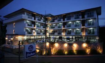 First Residence Hotel