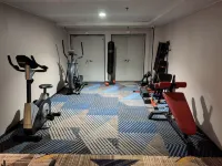 Huacheng Hotel (Nanningdong Railway Station South Square) - Gym