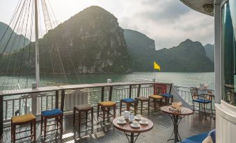 Paradise Sails Cruise Ha Long